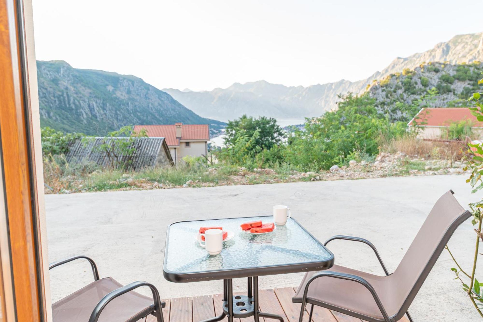 Appartement Red Hill à Kotor Extérieur photo